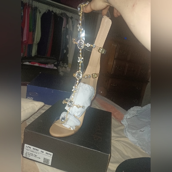 Shoedazzle wedge sandals - Picture 2 of 2